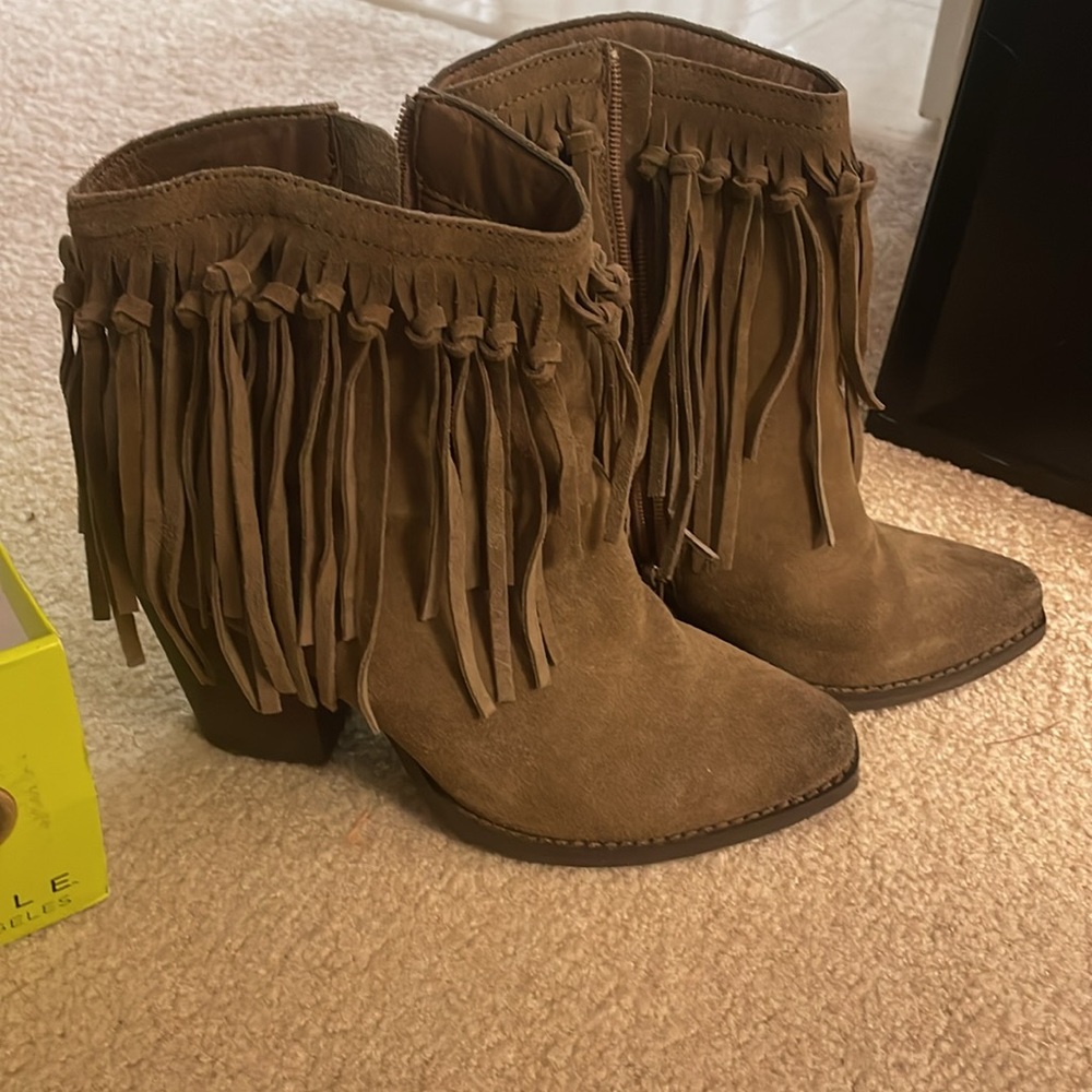 Very Volatile Bootie size 8.5